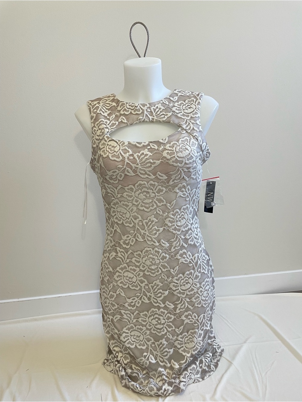 NightWayBeige Lace Mini Dress with Keyhole